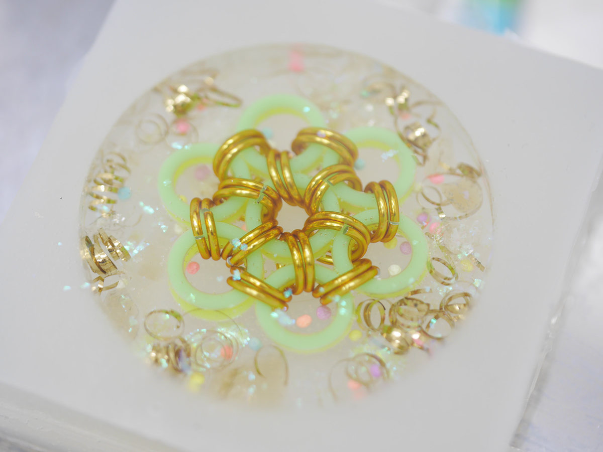 �I���S�i�C�g